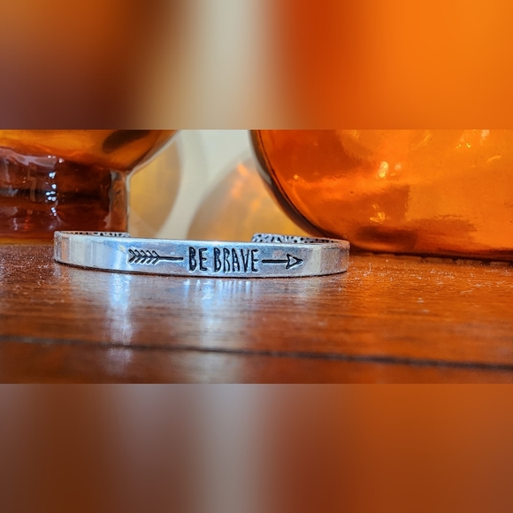 Be Brave Cuff Bracelet (UNISEX) - Picture 2 of 5